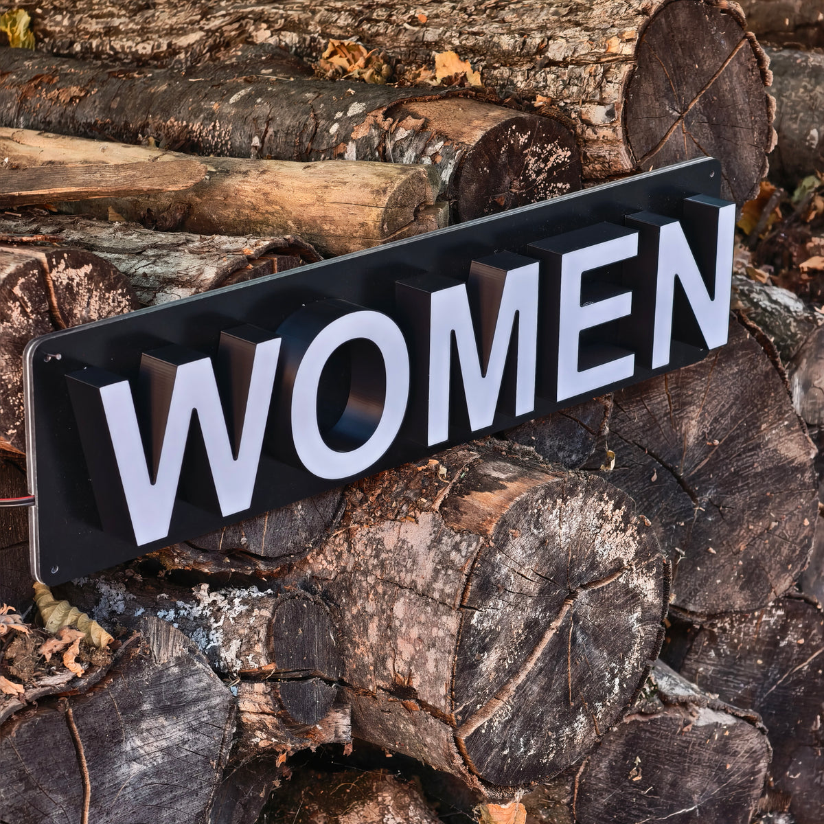 WOMEN - светеща табела