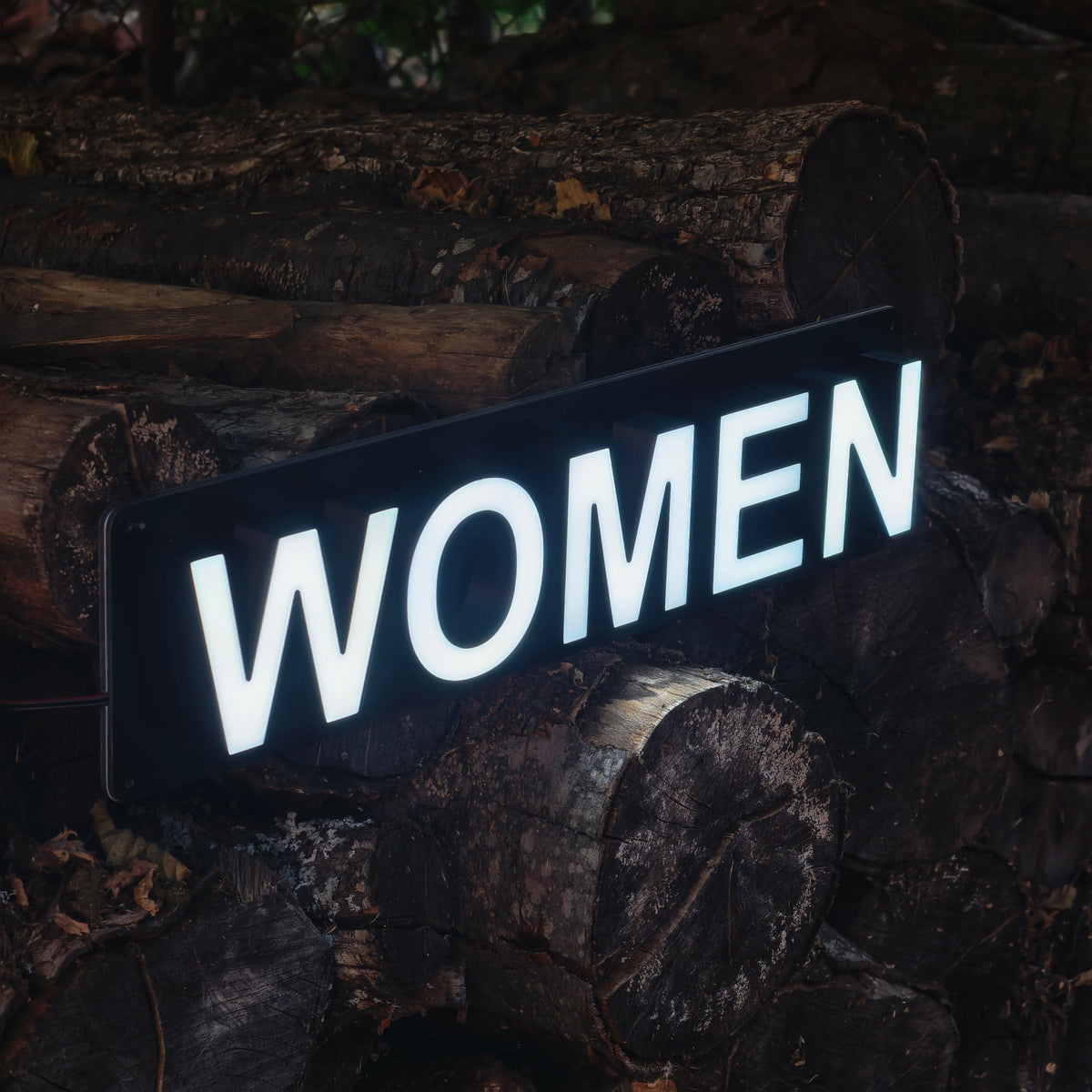 WOMEN - светеща табела